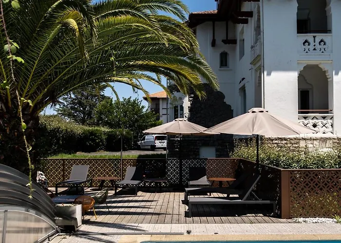 Résidence Château d'Acotz - Appartements avec piscine à 300m des Plages&Océan Saint-Jean-de-Luz
